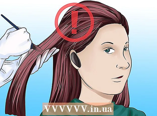 Како укротити непослушну косу како се не би извила