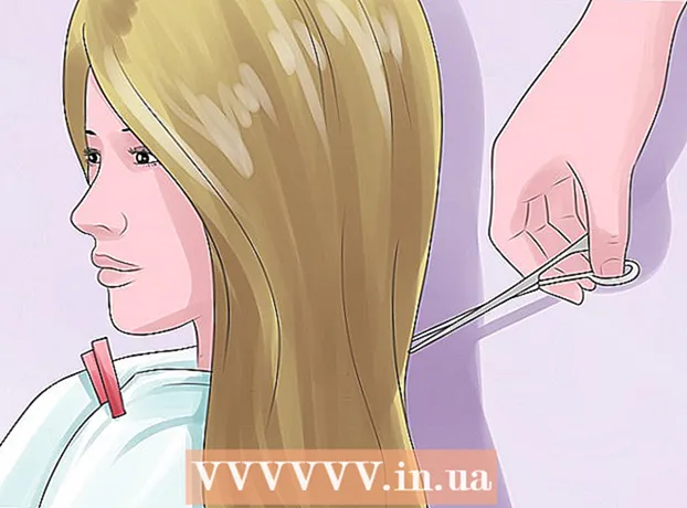 Como restaurar a força de cabelos danificados
