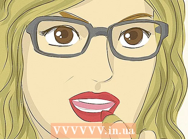 Hoe er goed uit te zien met een bril (voor vrouwen)